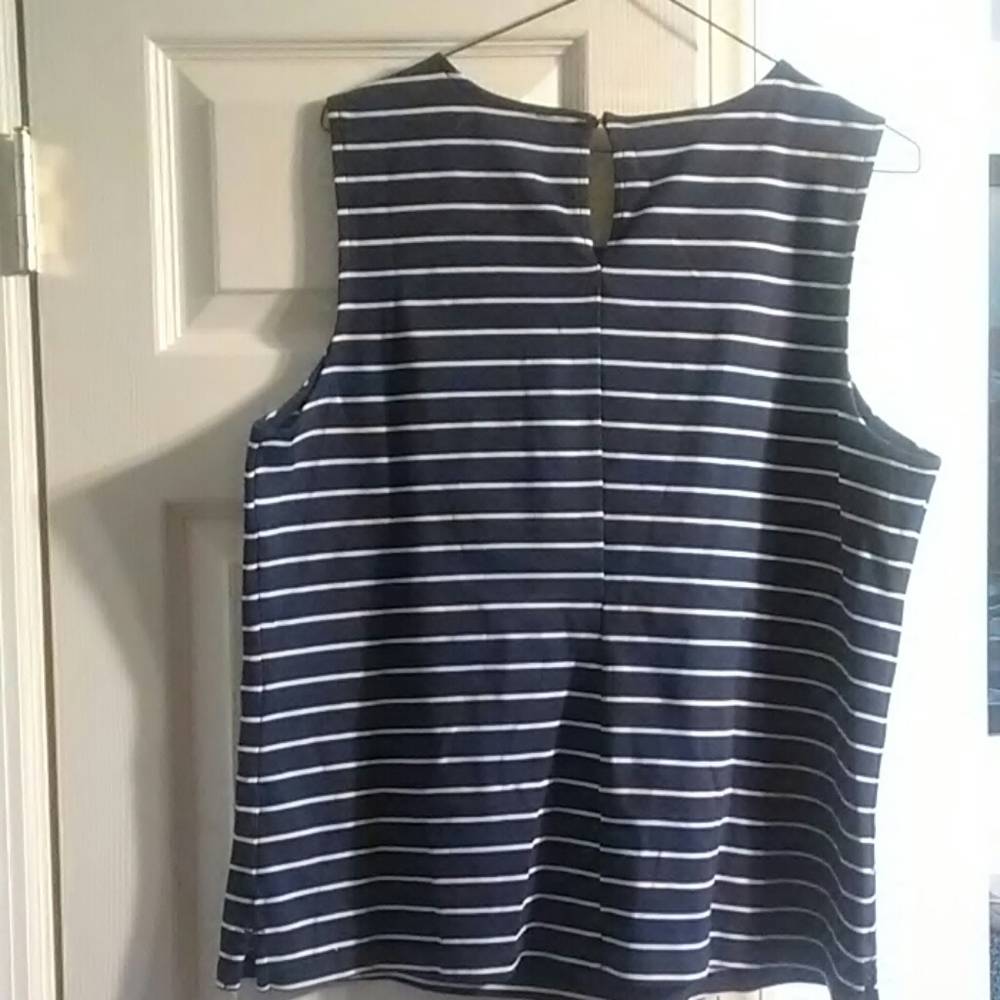 Top - Picture 3 of 4